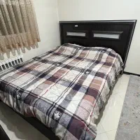 تخت دونفره+دوعدد پاتختی+تشک طبی فنری نو