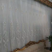 پرده سالنی و پشت دری
