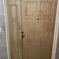 درب یک ونیم لنگه همراه باچهارچوب آهنی