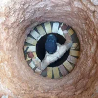 چاه کن مقنی