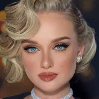 تخفیفات جذاب و تکرار نشدنی لاین میکاپ و شنیون|خدمات آرایشگری و زیبایی|شاهین‌شهر, فردوسی|دیوار