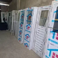 درب پی وی سی  یو پی وی سی درسرویس بهداشتی درحمام