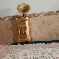 گرامافون خیلی قدیمی عتیقه در حدنو