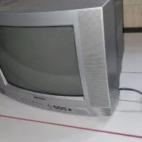 تلویزیون کوچک رنگی