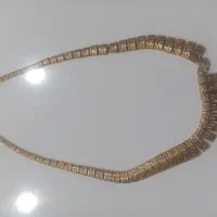 گلوبند زیبا ونو