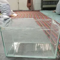 آکواریوم بدون ماهی با تمامی وسایل به فروش می‌رسد