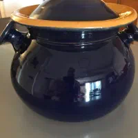 قابلمه برای غذا های سنتی  و در حده نو هست