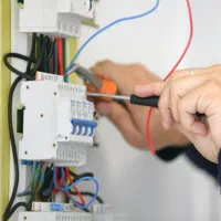 رفع اشکال برق ساختمان، نصب و تعمیر انواع آیفون