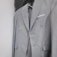 کت و شلوار و پیراهن