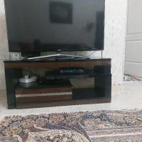 میزتلوزیون ،آینه وشمعدان،تابلووان یکاد