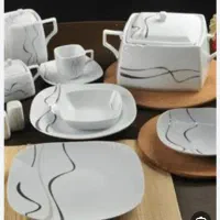 سرویس چینی ۱۲ نفره مقصود با چایخوری