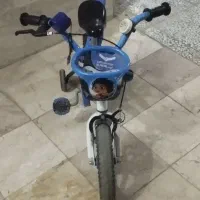 دوچرخه|دوچرخه، اسکیت، اسکوتر|پرند, فاز ۳|دیوار