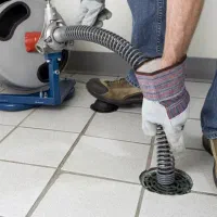 لوله بازکنی فنرزنی رفع بویی کل استان قم شبانه روزی