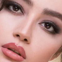 فروش تعدادی کرم ارایشی و مراقبتی پوست به صورت عمده