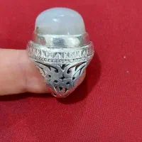 انگشتر دست ساز با نگین مهره