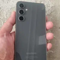 سامسونگ S23 FE در حد نو بدون یه هیچ خط و خشی