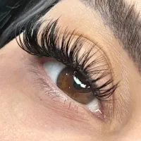 نیاز مند مژه کار