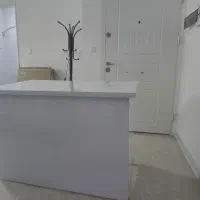 میز اداری و کامپیوتر