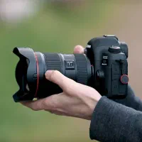 استخدام همکارخانم عکاس و ادیتور