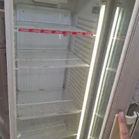 یخچال .نوشابه کوکا کولا