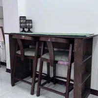 کانتر یا میز اوپن و دو عدد صندلی