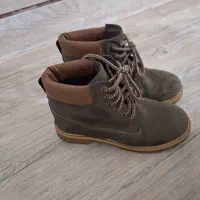 یک جفت کفش در حد نو سایز۳۷