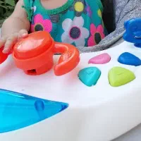 مقداری وسیله  روروئک صندلی ماشین تخت پارک
