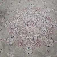 تعویض فرش گردویی با فرش قرمز یا سرمه ای