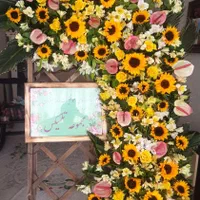 تاج گل افتتاحیه مدل دربار