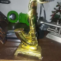تندیس طلایی ساکسیفون