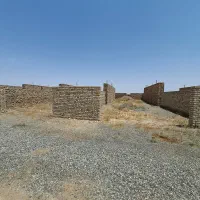 2-قواره-دیوارکشی-شده-همراه-شناژ-مناسب-خانه-باغ