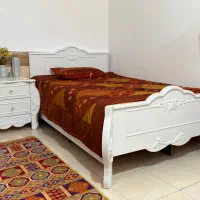 تخت خواب یک و نیم نفره