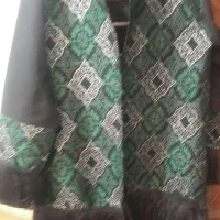 تعدادی مانتو تمیز و سالم