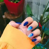 خدمات کاشت ناخن .اکستنشن مژه