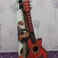 گیتار اسباب‌بازی