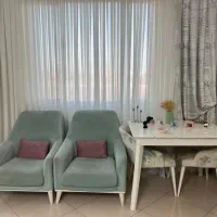 2عدد فرش 4متری و مبل 8نفره و میز 4نفره با صندلی