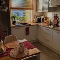 خانمی جهت نظافت و آشپزی نیاز مندیم