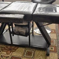 ۲تخت با یک دستگاه ال ای دی|آرایشگاه و سالن‌های زیبایی|تربت‌حیدریه, مظفریه|دیوار