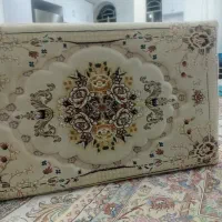 پشتی گل برجسته کرم