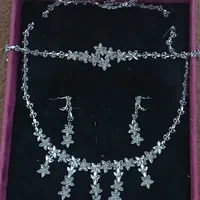 سرویس طلا ۱۸ عیار