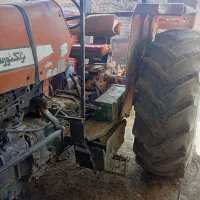 تراکتر ۲۸۵مدل ۸۱