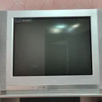 تلویزیون LGباقابلیت تصویر در تصویر ۳۲ اینچ با میز