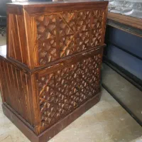 قفسه چوبی ،میزحسابداری،کرسی،آبسردکن آفترون