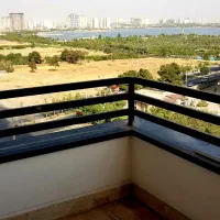 برج لبخند ۱۲۴ متر سند دار ویو دریاچه تراس بزرگ