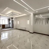 ۶۲متری/با اسانسور /پارکینگ سندی/نورگیر/غرق نور