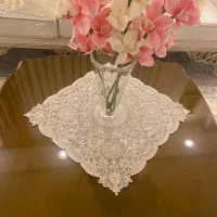 رومیزی دانتل دار