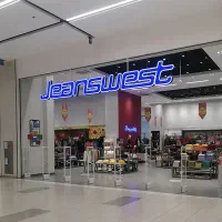 استخدام فروشنده خانم در برند جین وست شعبه جردن