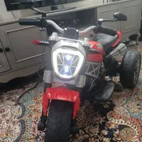 موتور شارژی قرمز