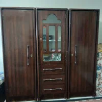 کمد لباس با ویترین