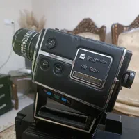 دوربین فیلم برداری با دستگاه پخش قدیمی